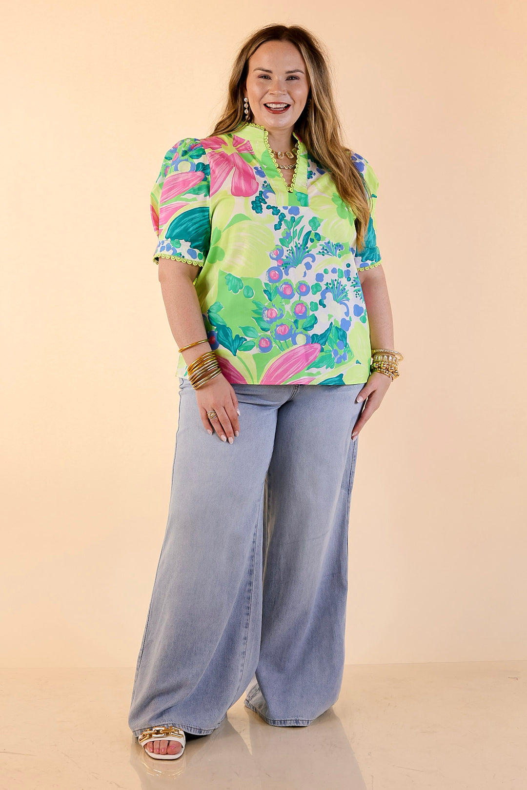 Spring Awakening Floral Print Puff Sleeve Top with Split Neckline in Green Multi