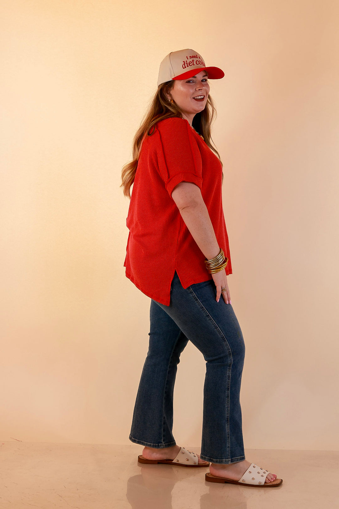 Daily Perfection V Neck Short Sleeve Ribbed Top in Red