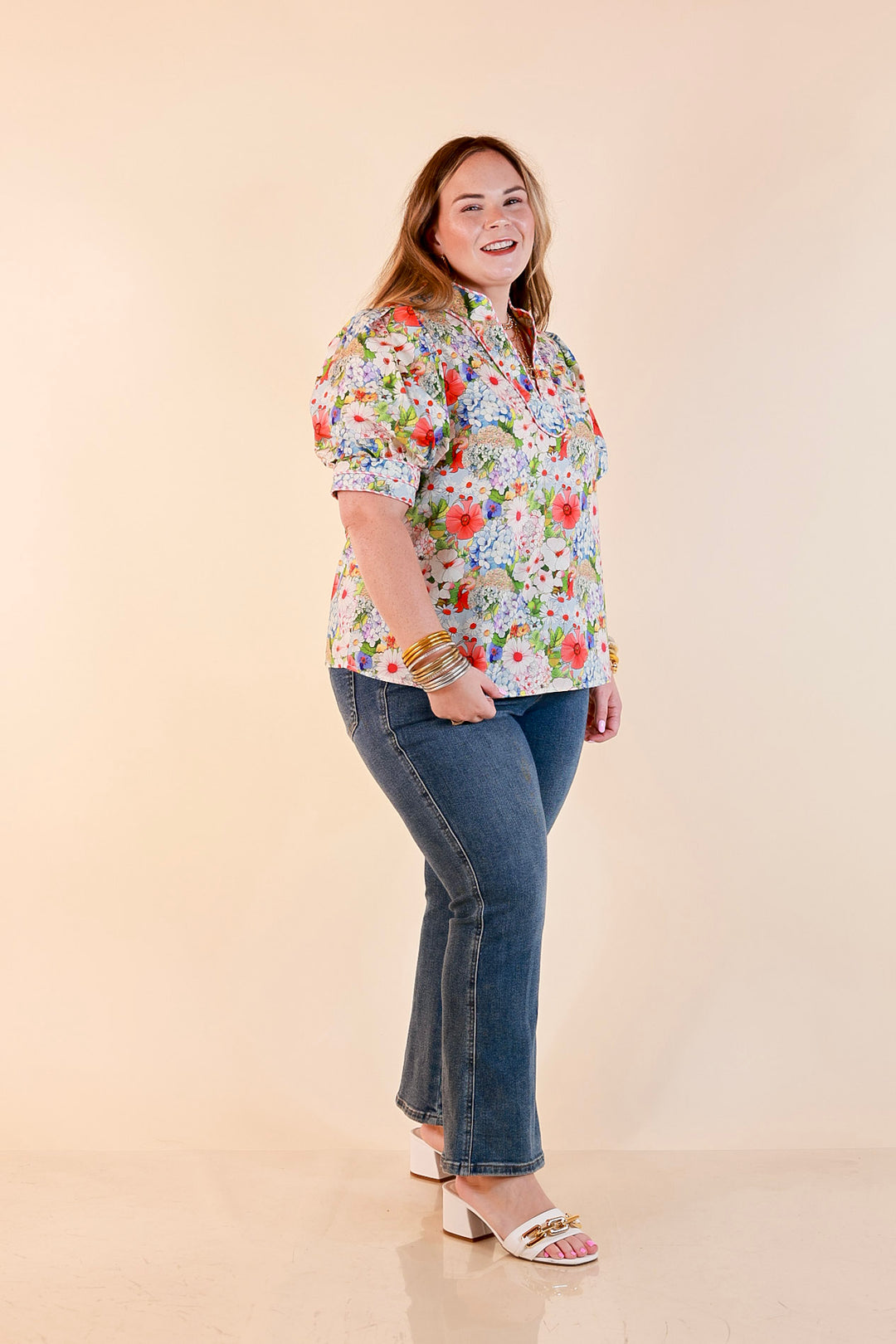 Commanding Style V Neck Floral Print Top with Short Balloon Puff Sleeves in Light Blue