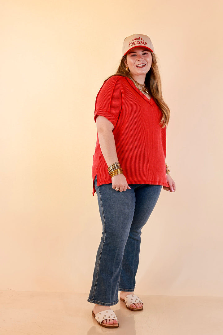 Daily Perfection V Neck Short Sleeve Ribbed Top in Red