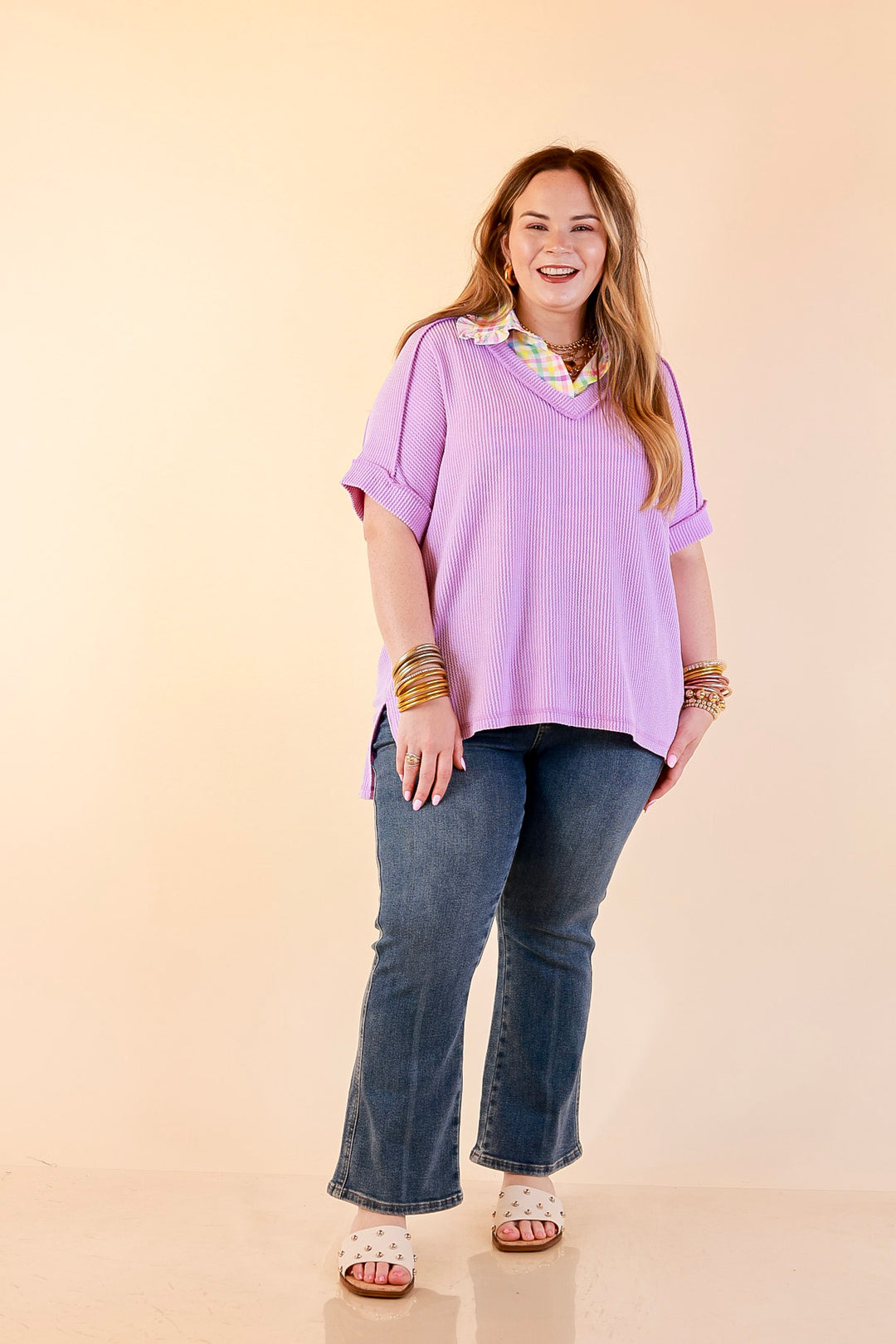 Daily Perfection V Neck Short Sleeve Ribbed Top in Lavender Purple