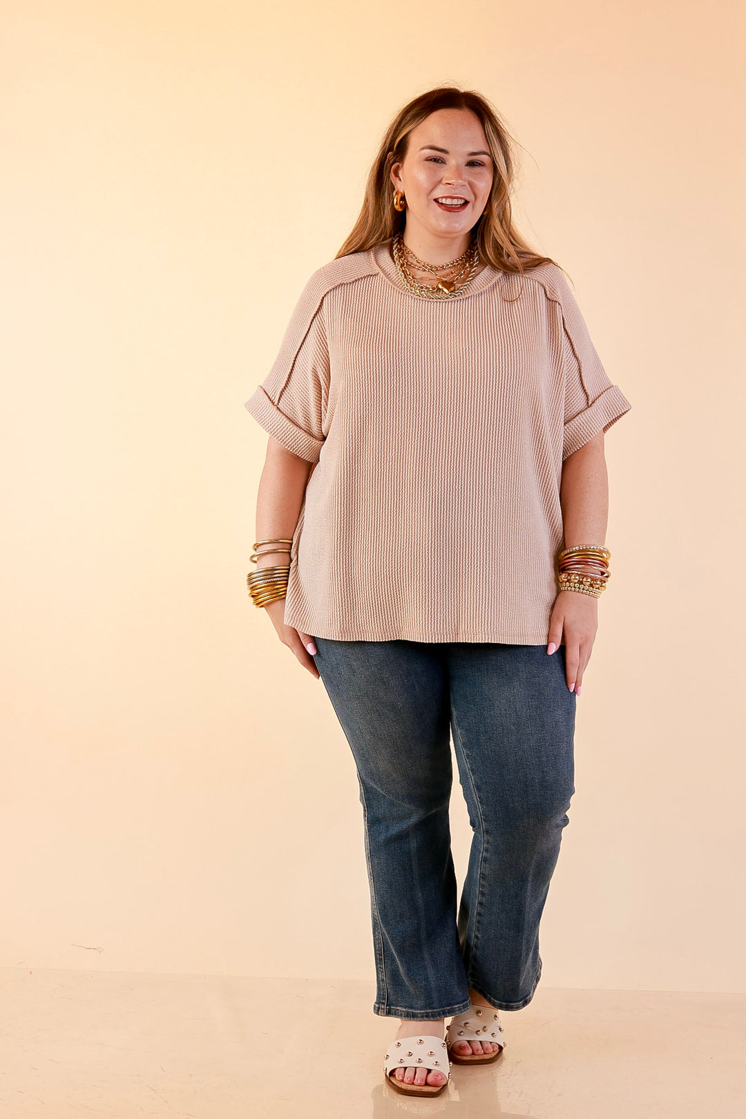 Daily Perfection Scoop Neck Short Sleeve Ribbed Top in Natural Brown