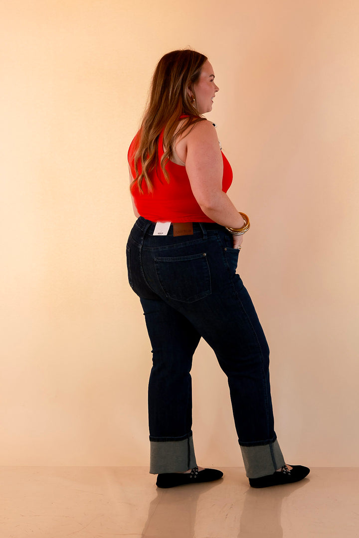The Everyday Tank Scoop Neck Sleeveless Seamless Crop Tank Top with Built in Bra in Red