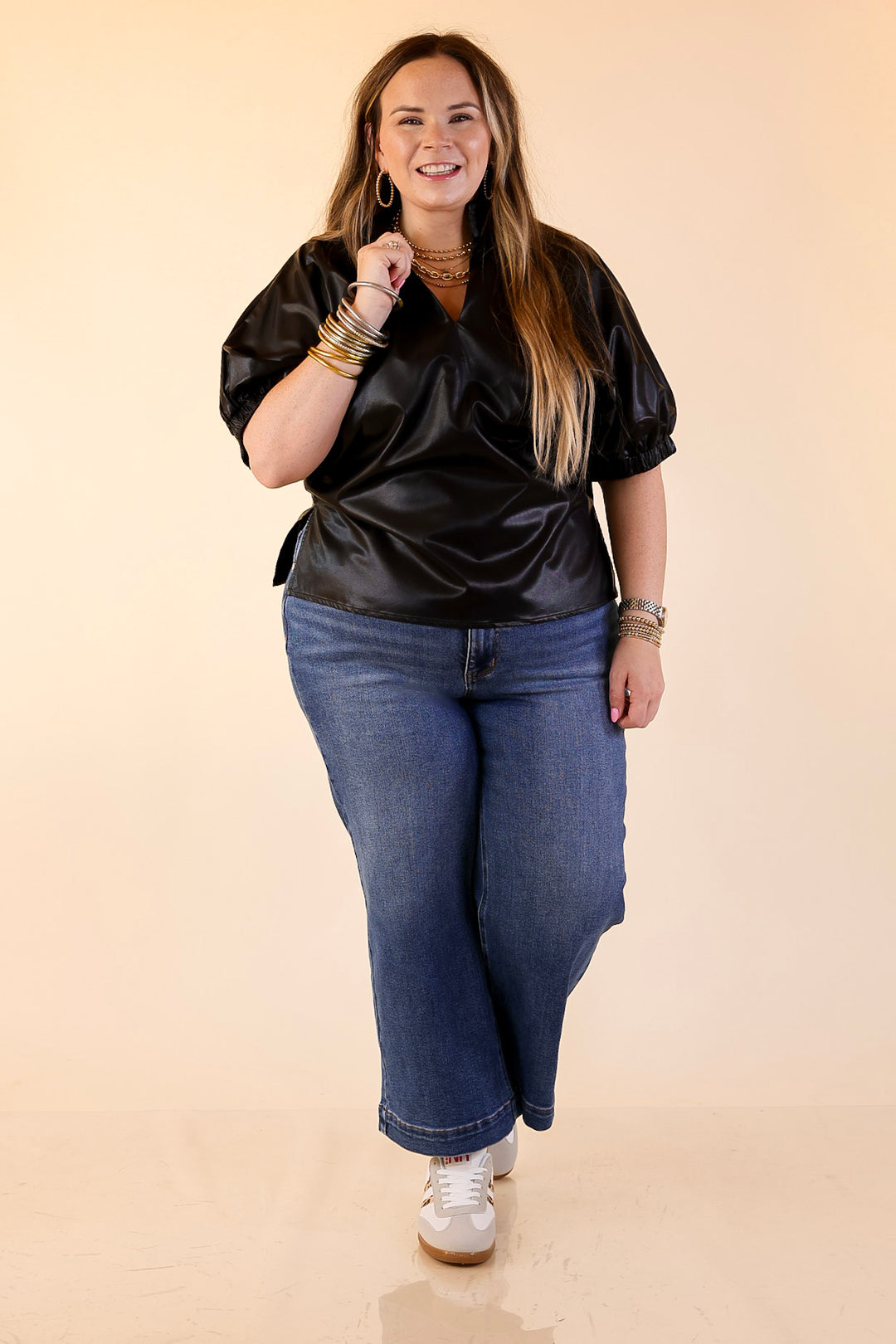 Effortlessly Cool Faux Leather Top with Short Balloon Sleeves in Black