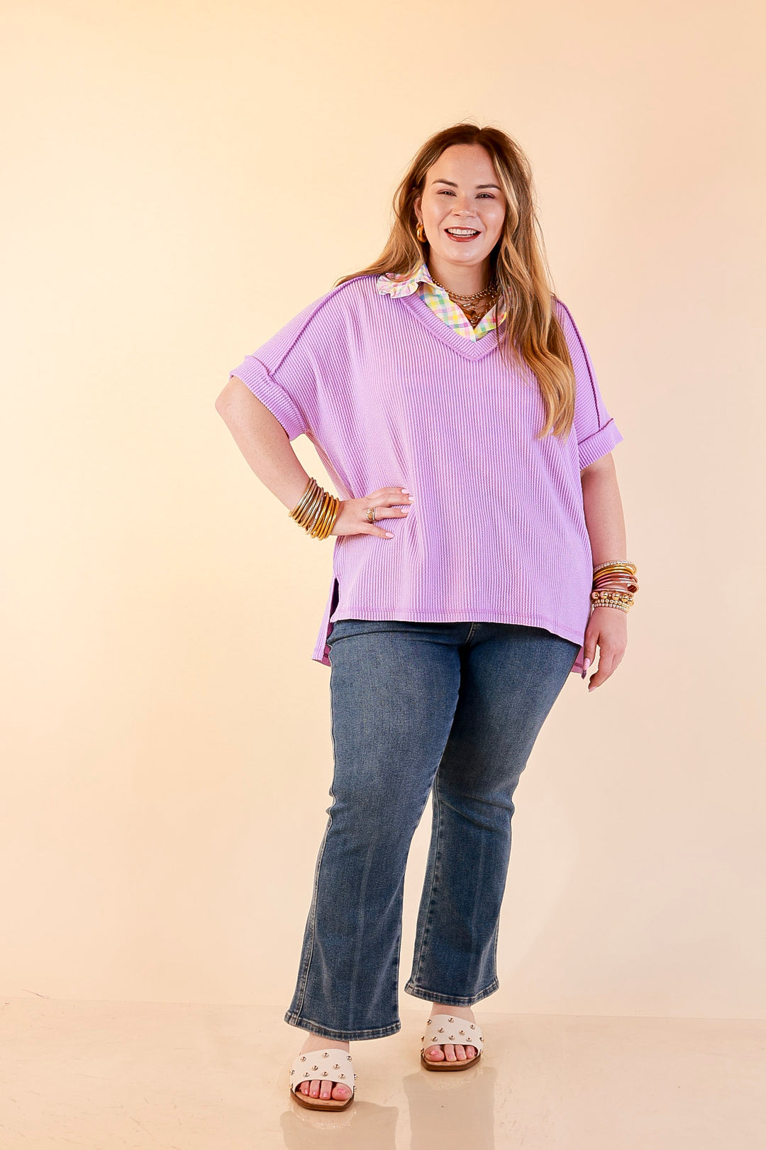 Daily Perfection V Neck Short Sleeve Ribbed Top in Lavender Purple