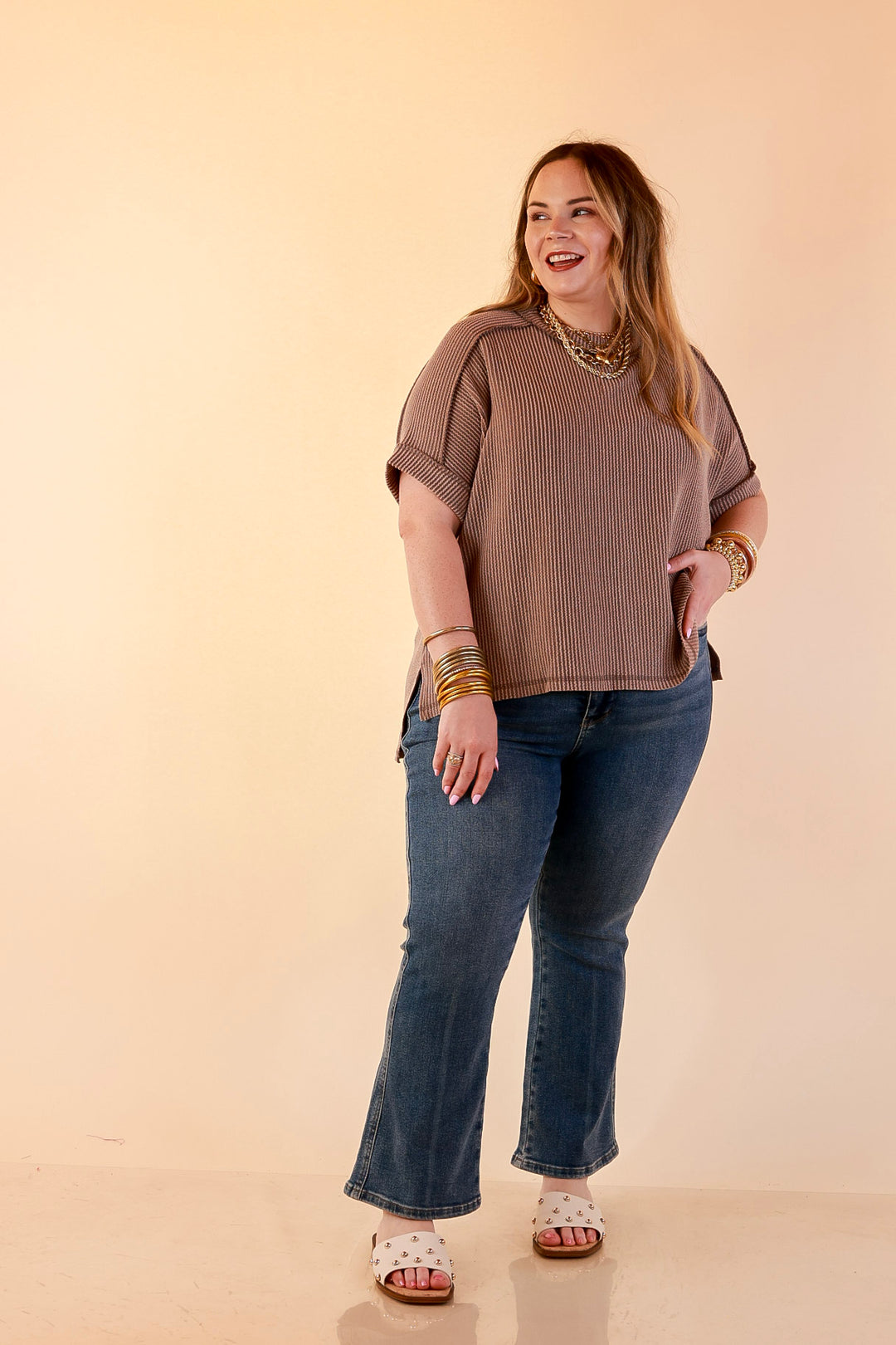 Daily Perfection Scoop Neck Short Sleeve Ribbed Top in Dark Mocha Brown