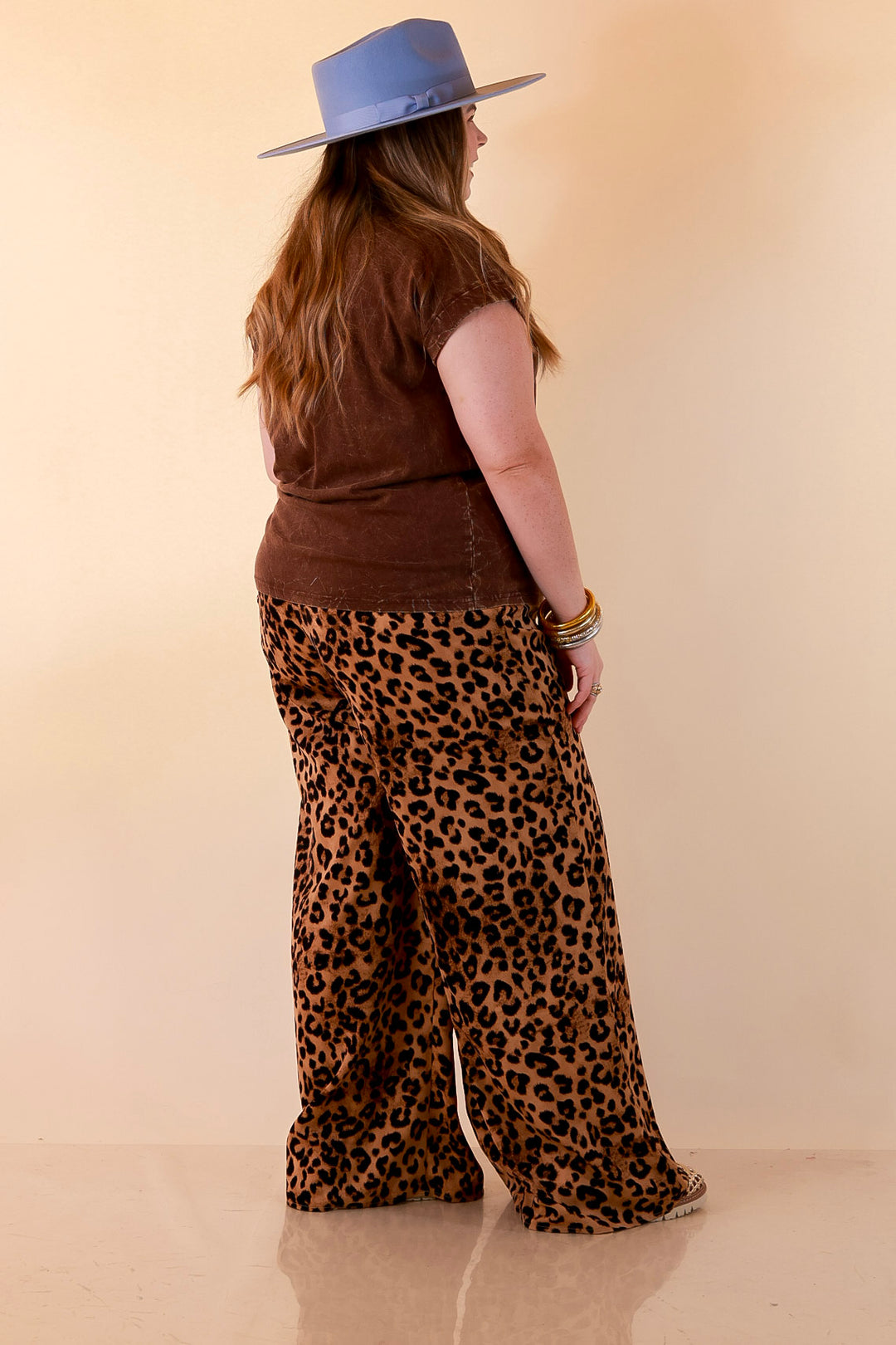 Chic Made Easy Short Sleeve Shirt in Chocolate Brown