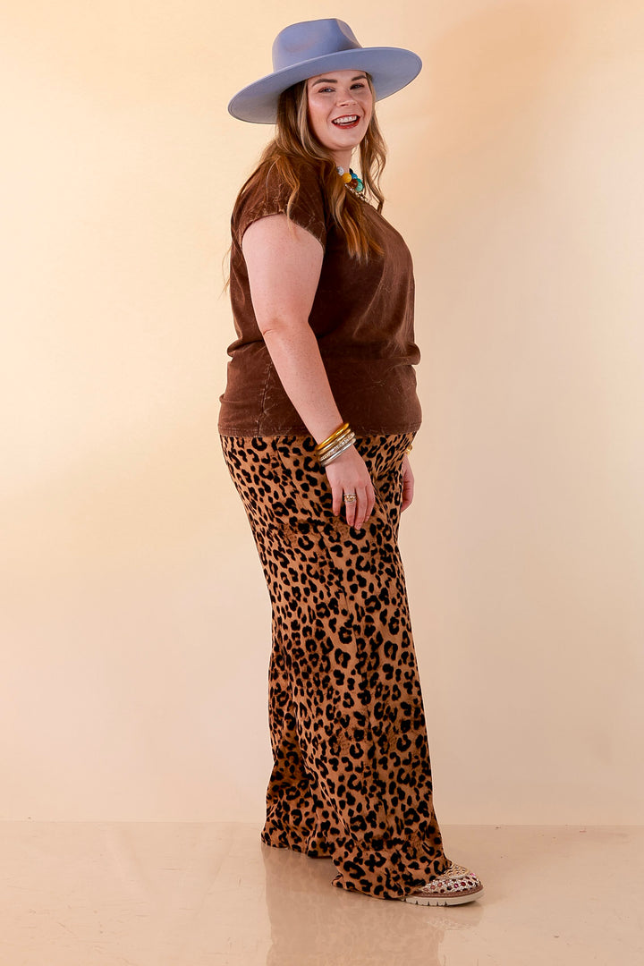 Chic Made Easy Short Sleeve Shirt in Chocolate Brown