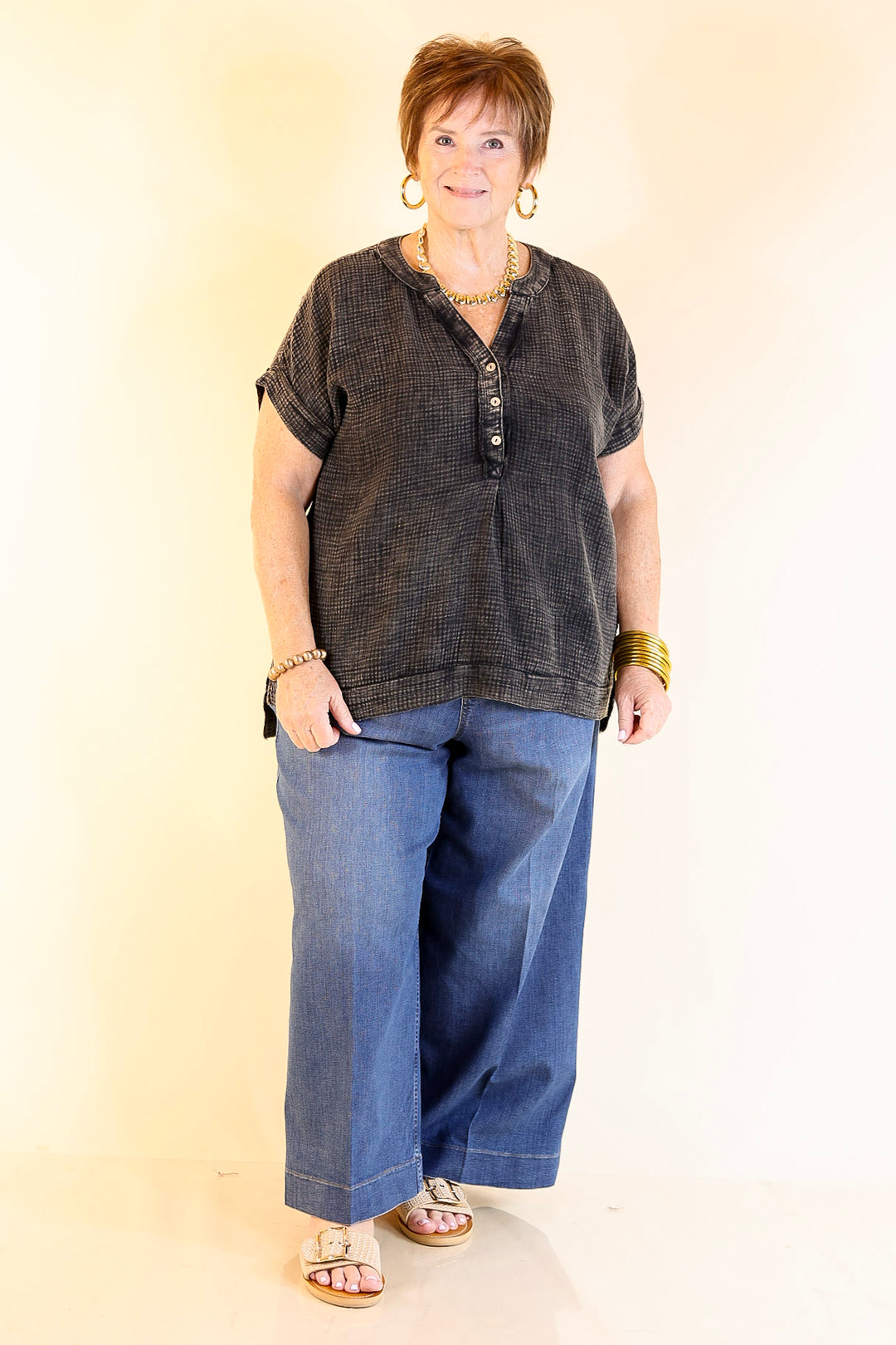 Simple Statement Quarter Button Up Short Drop Sleeve Shirt in Black