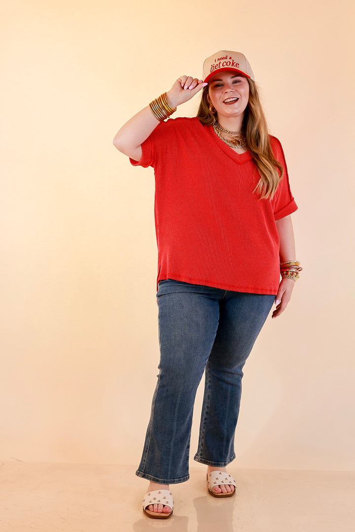 Daily Perfection V Neck Short Sleeve Ribbed Top in Red