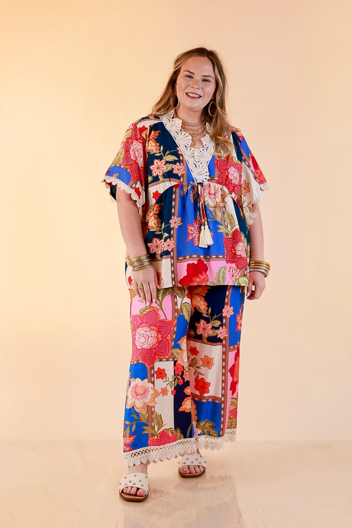 Patchwork Charm Floral Patchwork Print Print Lace Detail Short Sleeve Top in Blue Mix
