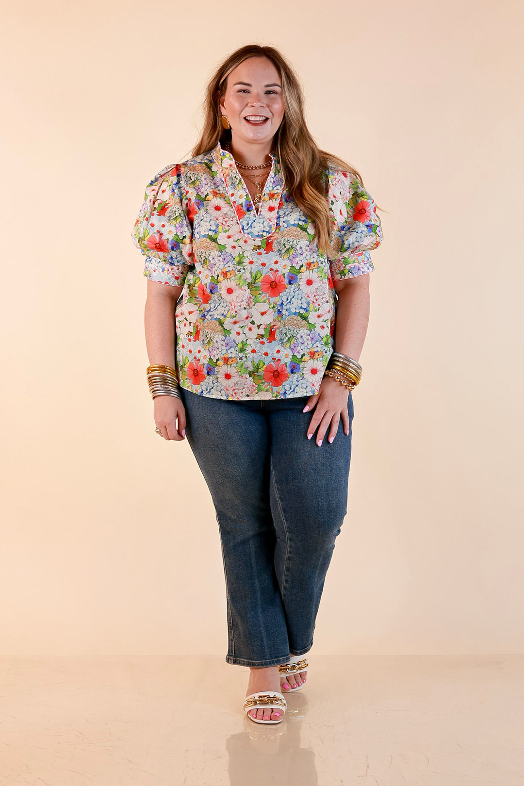 Commanding Style V Neck Floral Print Top with Short Balloon Puff Sleeves in Light Blue