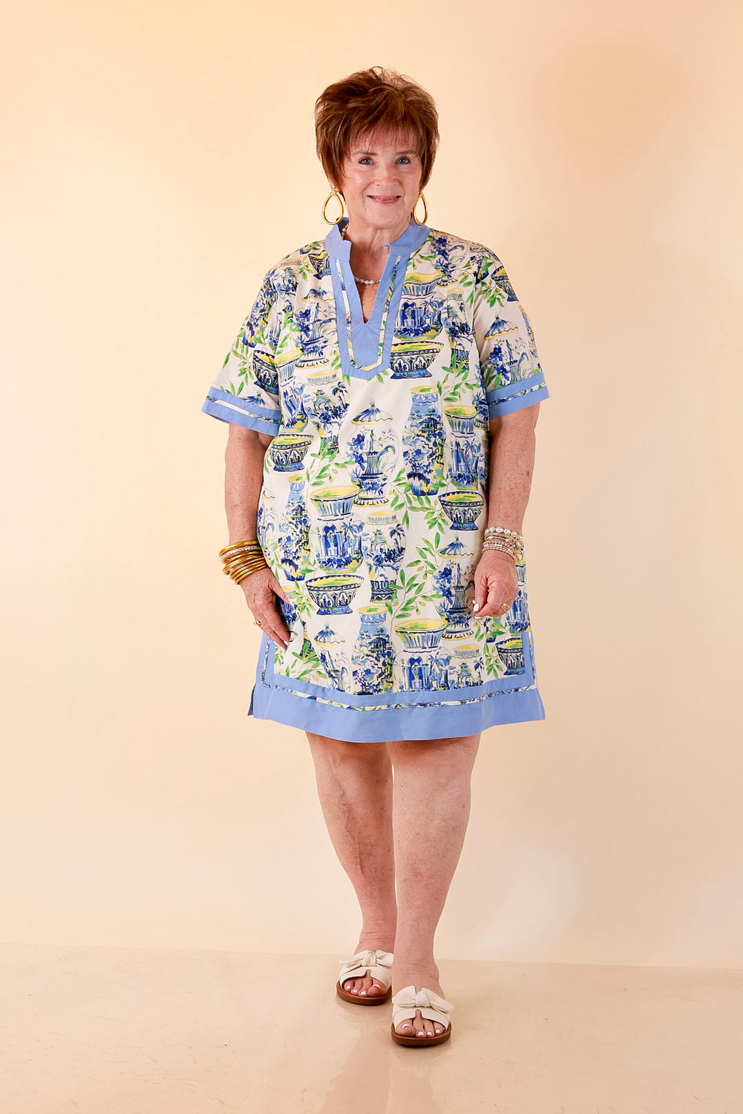Postcards from Paradise Vase Print Contrast Trim Shift Dress in Blue Multi