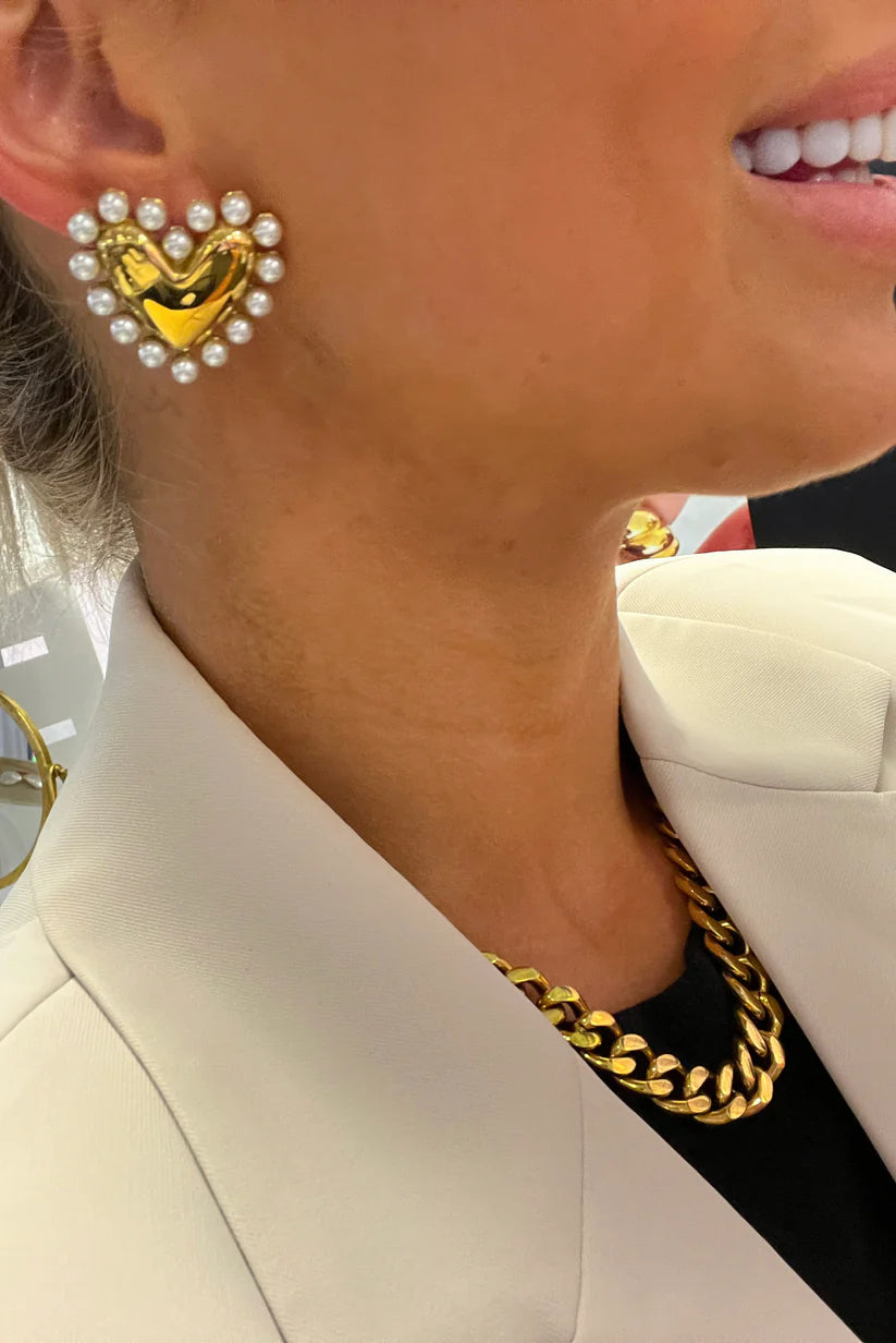 CHANSUTT PEARLS | Pearls of Love Heart and Pearl Earrings in Gold