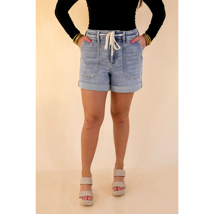 Judy Blue | Off the Cuff Cuffed Jogger Shorts in Light Wash