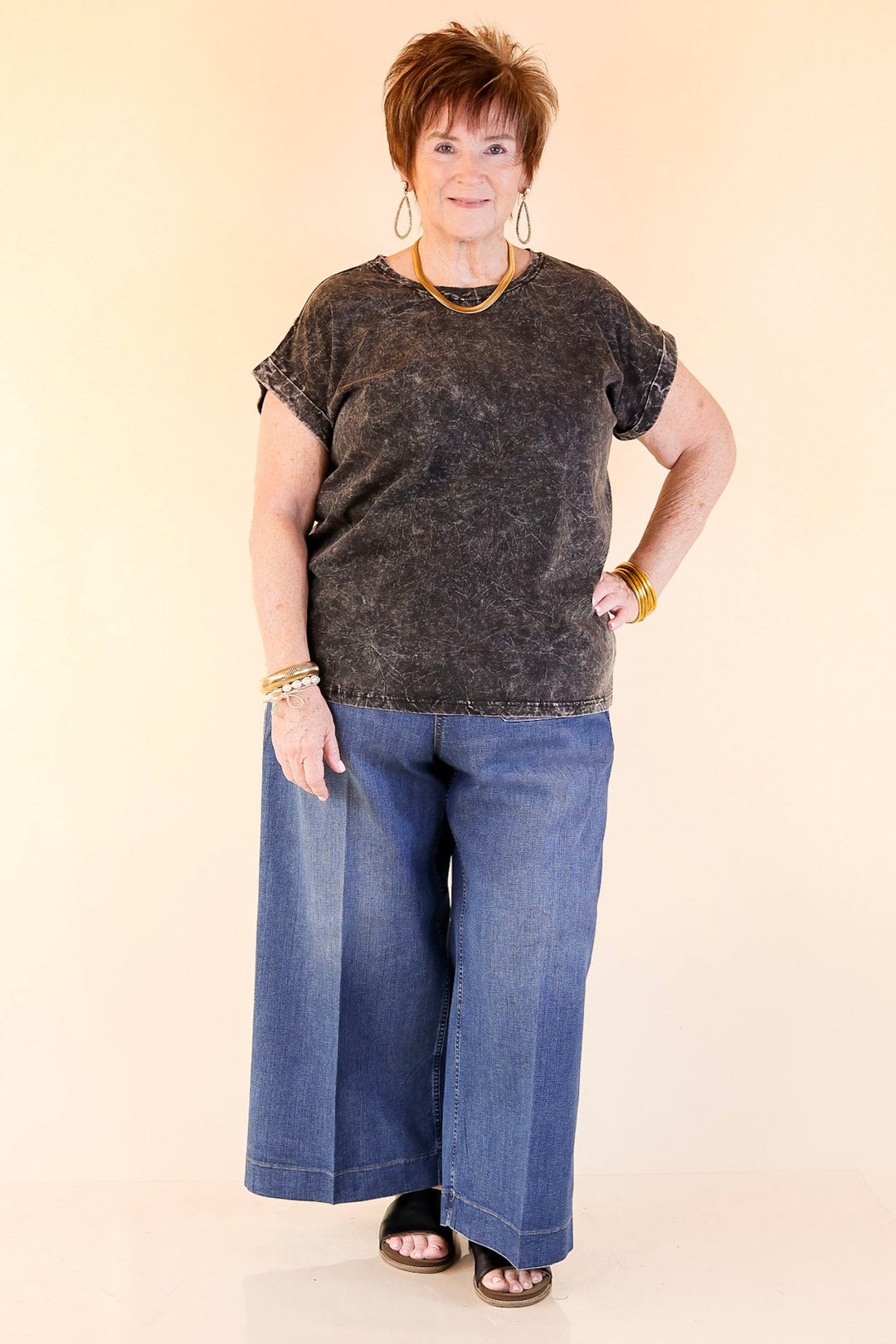 Chic Made Easy Short Sleeve Shirt in Ash Black