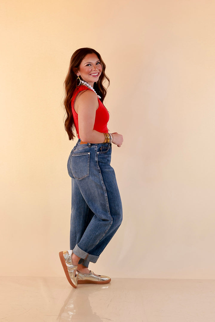 The Everyday Tank Scoop Neck Sleeveless Seamless Crop Tank Top with Built in Bra in Red