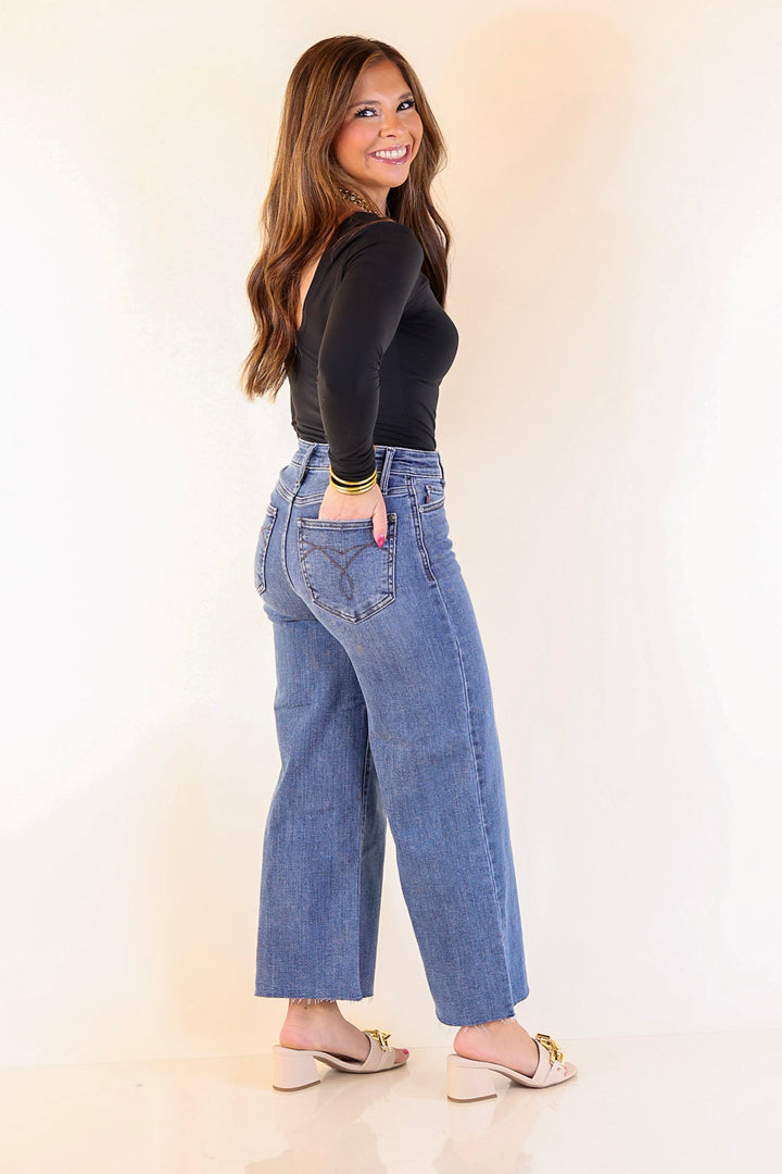 Judy Blue | Effortless Ease Classic Cropped Wide Leg Jean with Raw Hem in Medium Wash
