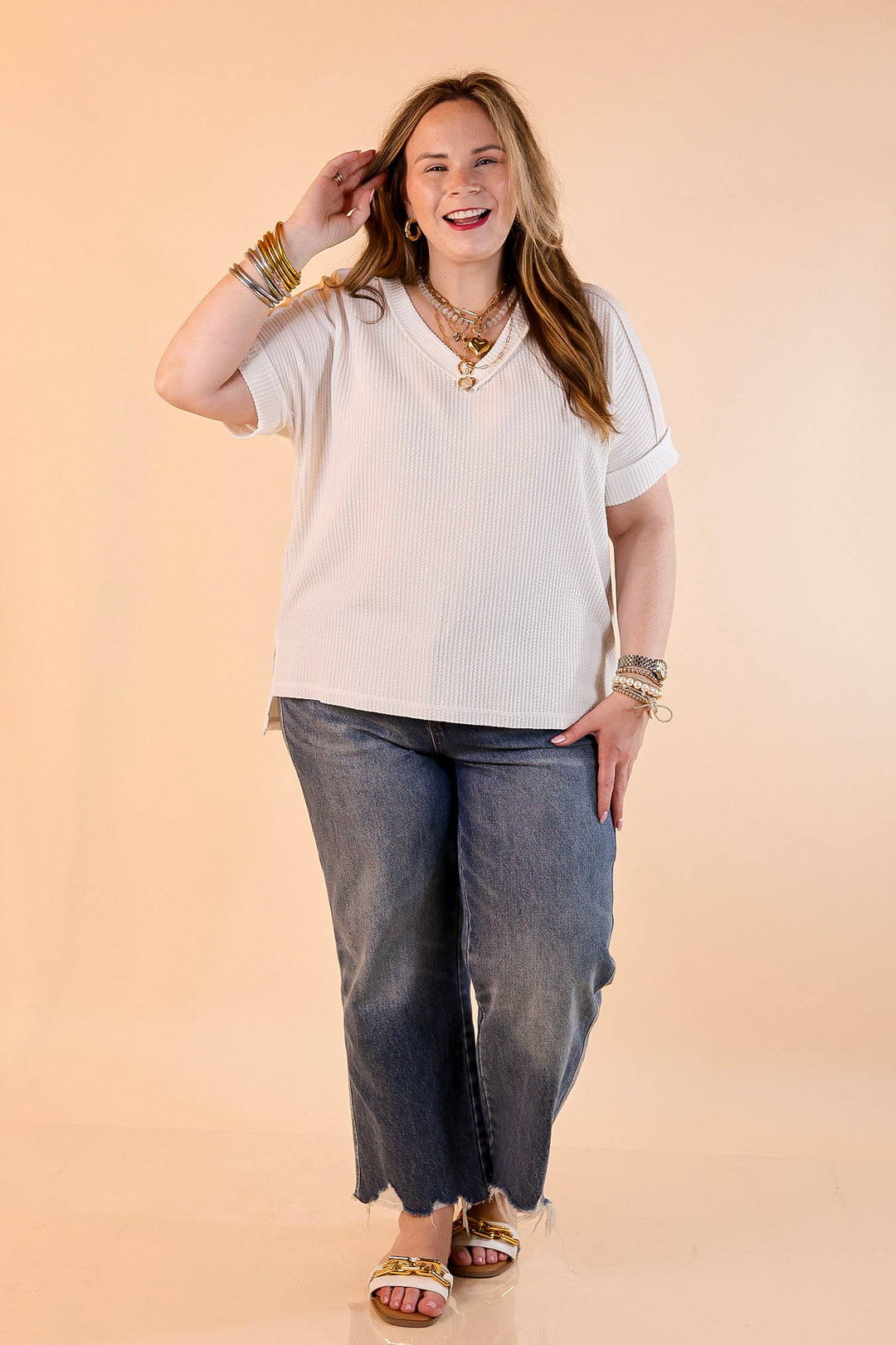 Daily Perfection Short Sleeve V Neck Top in Off White