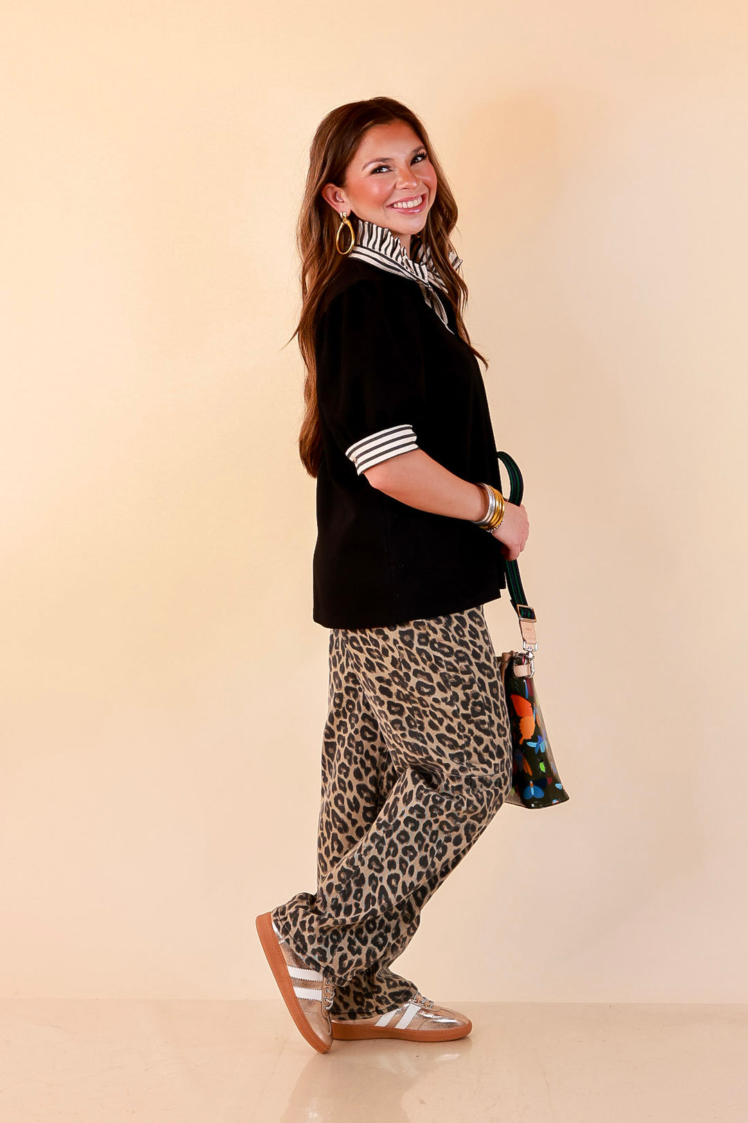 Refined Edge Short Puff Sleeve Top with Striped Collar in Black