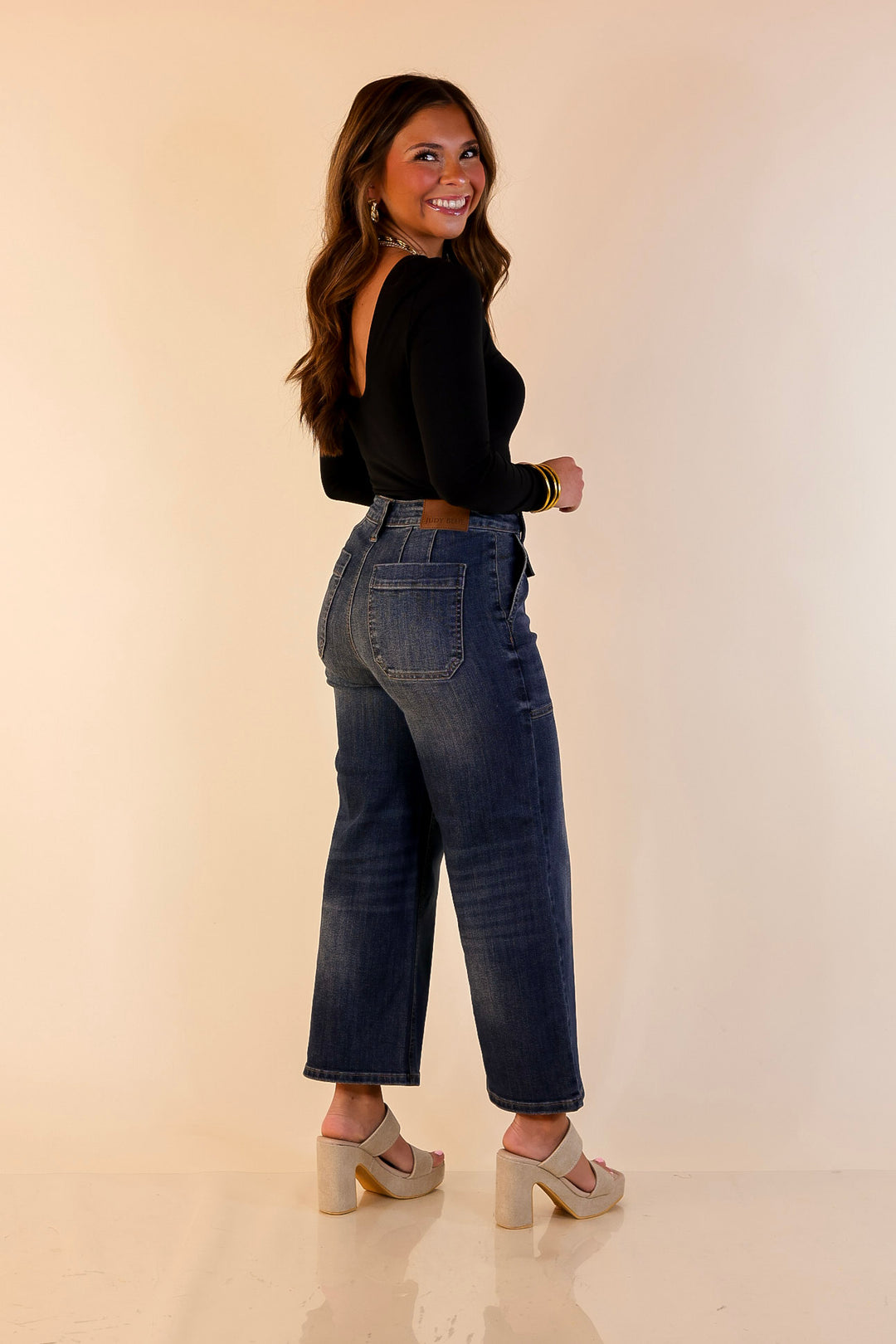 Judy Blue | Chic on the Move Cropped Wide Leg Utility with Front Patch Pocket Jean in Dark Wash
