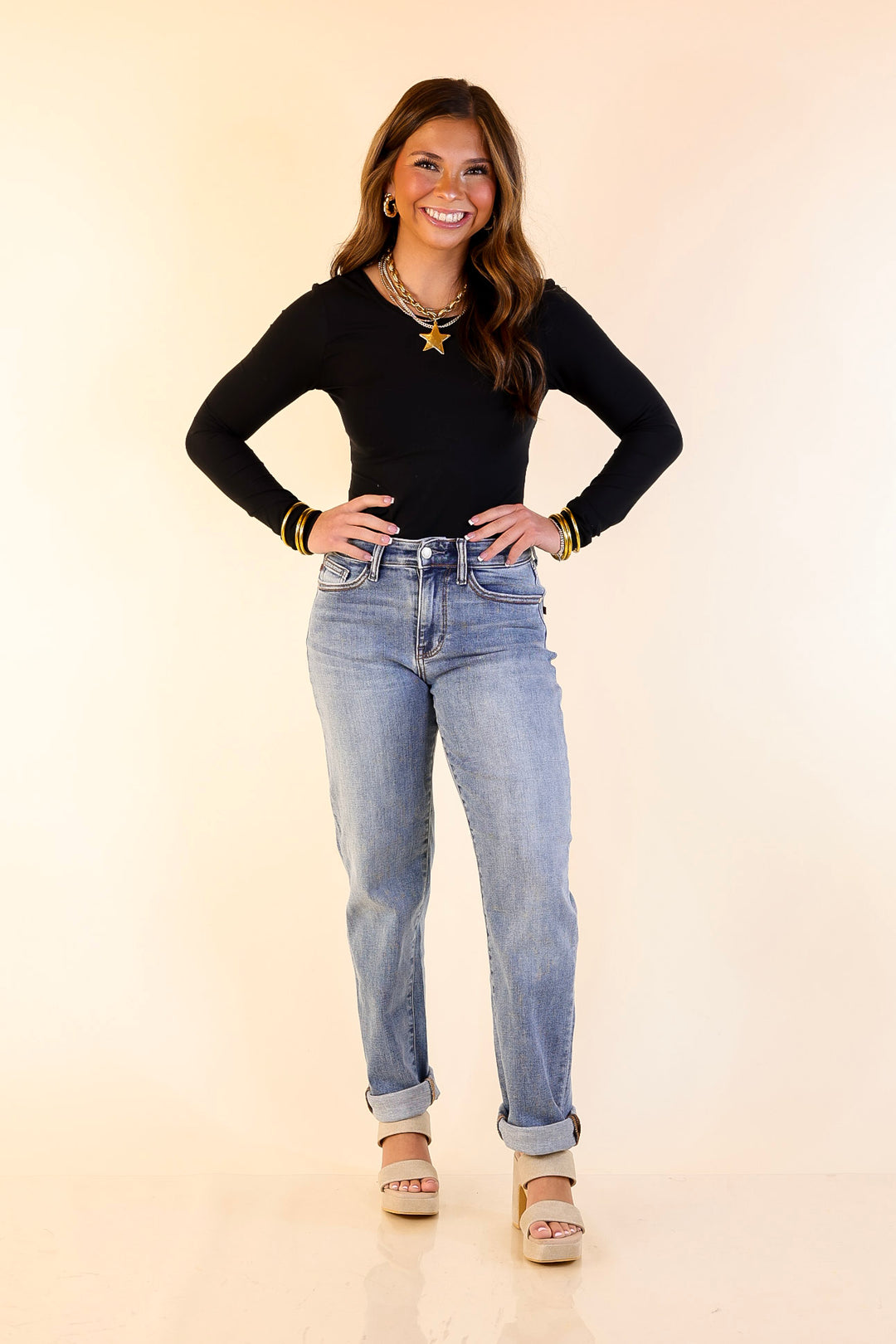 Judy Blue | Cool and Collected Boyfriend Denim Jeans in Medium Wash