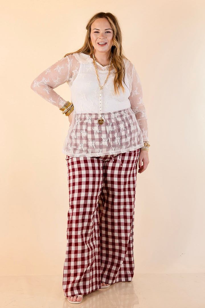 Pretty and Poised Floral Print Lace Top with Ruffle Peter Pan Collar in Ivory