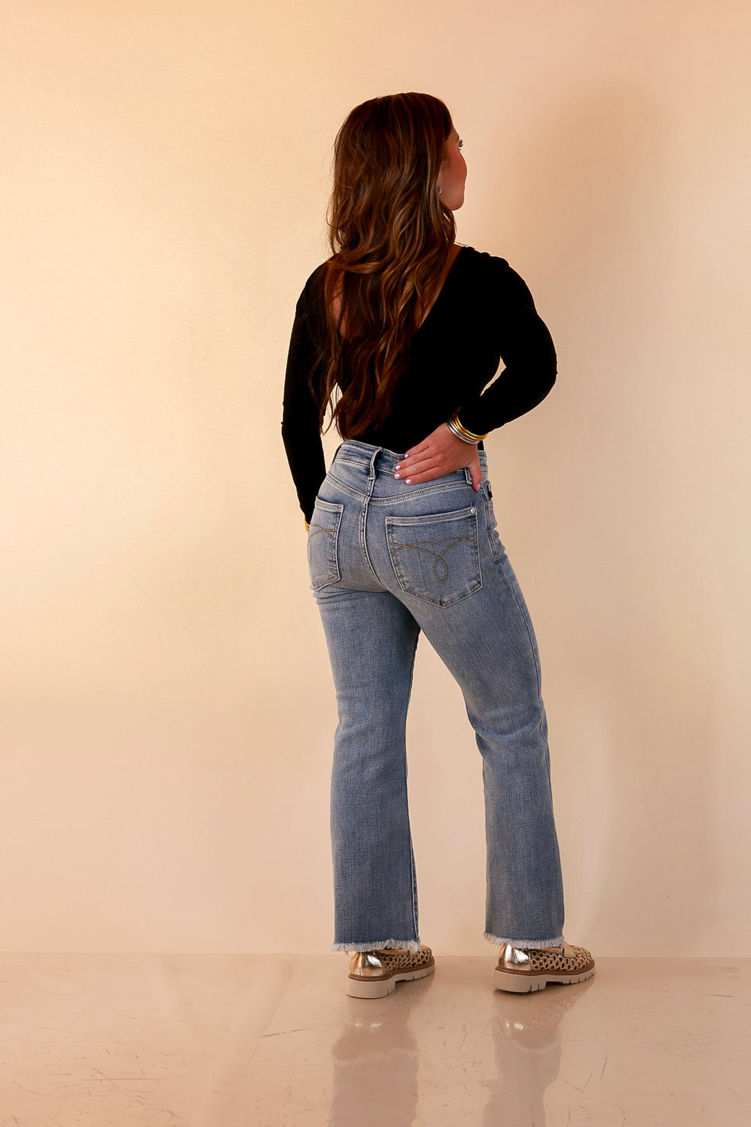 Judy Blue | Worth Repeating Cropped Kick Flare Jean in Light Wash