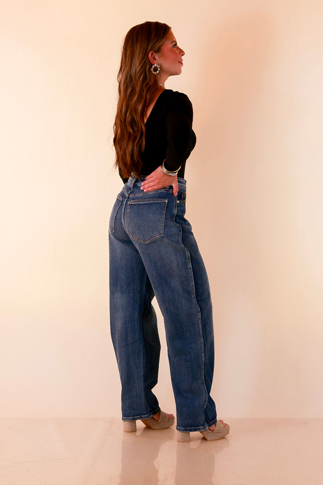 Judy Blue | Everyday Favorite Rigid Magic Marlow Arc Relaxed Wide Leg Barrel Jeans in Dark Weathered Indigo Wash