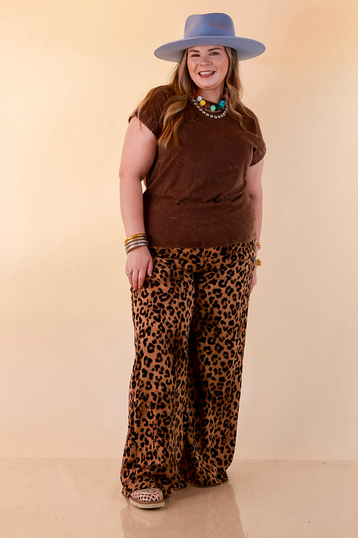 Chic Made Easy Short Sleeve Shirt in Chocolate Brown