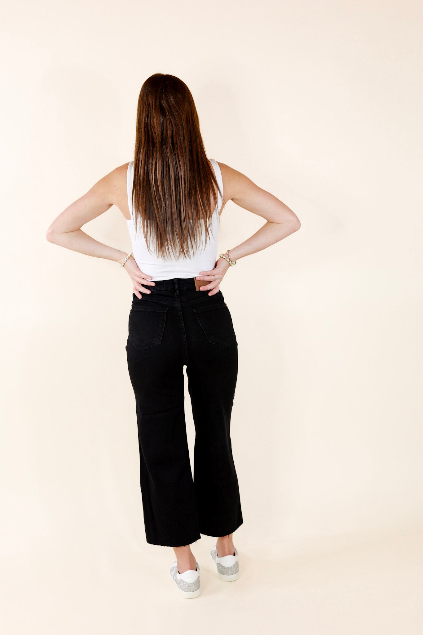 Judy Blue | Modern Muse Tummy Control Cropped Wide Leg Jeans with Raw Hem in Black - Giddy Up Glamour Boutique