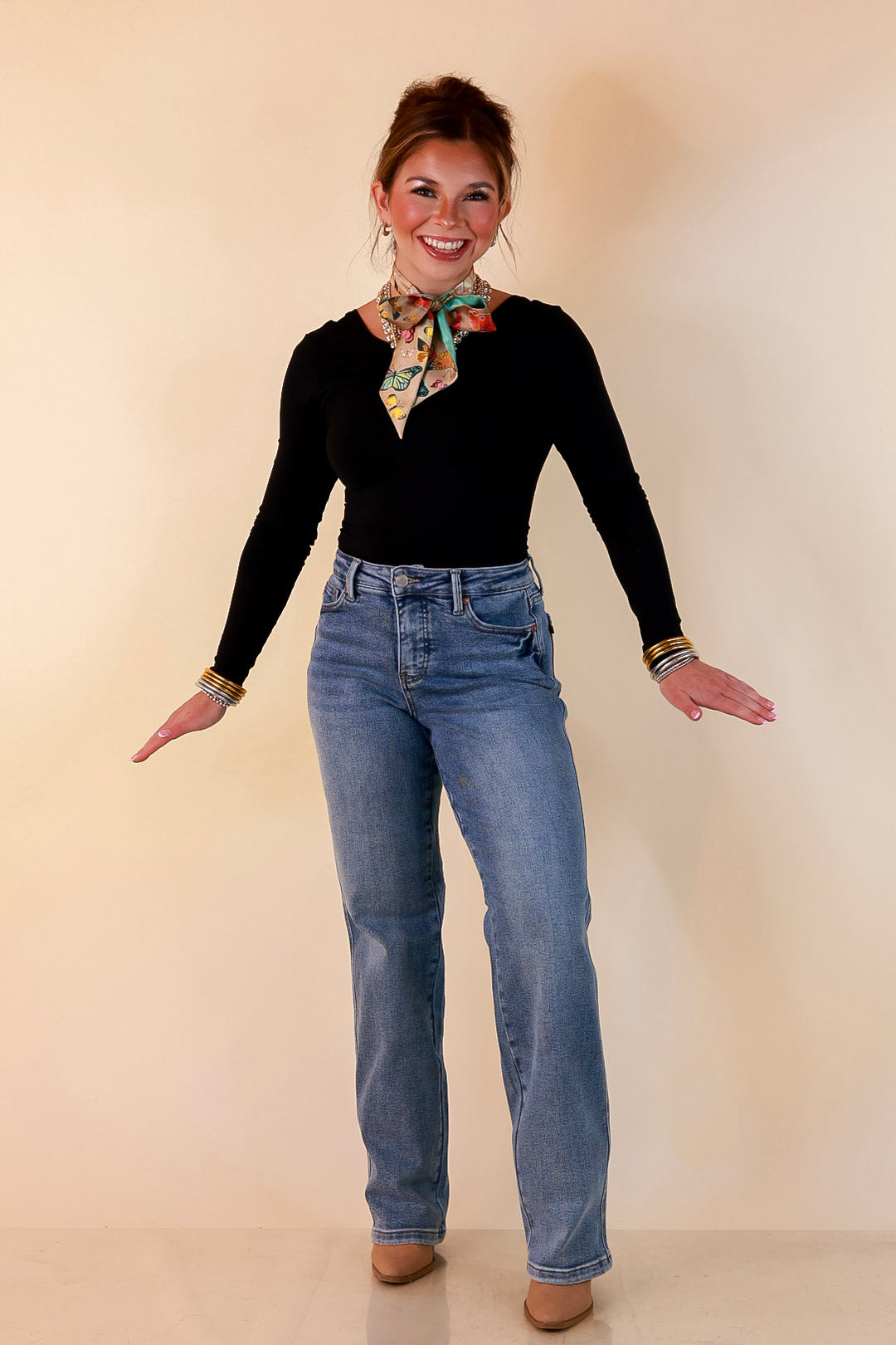 Judy Blue | The Right Fit Tummy Control Classic Straight Leg Jean in Medium Wash
