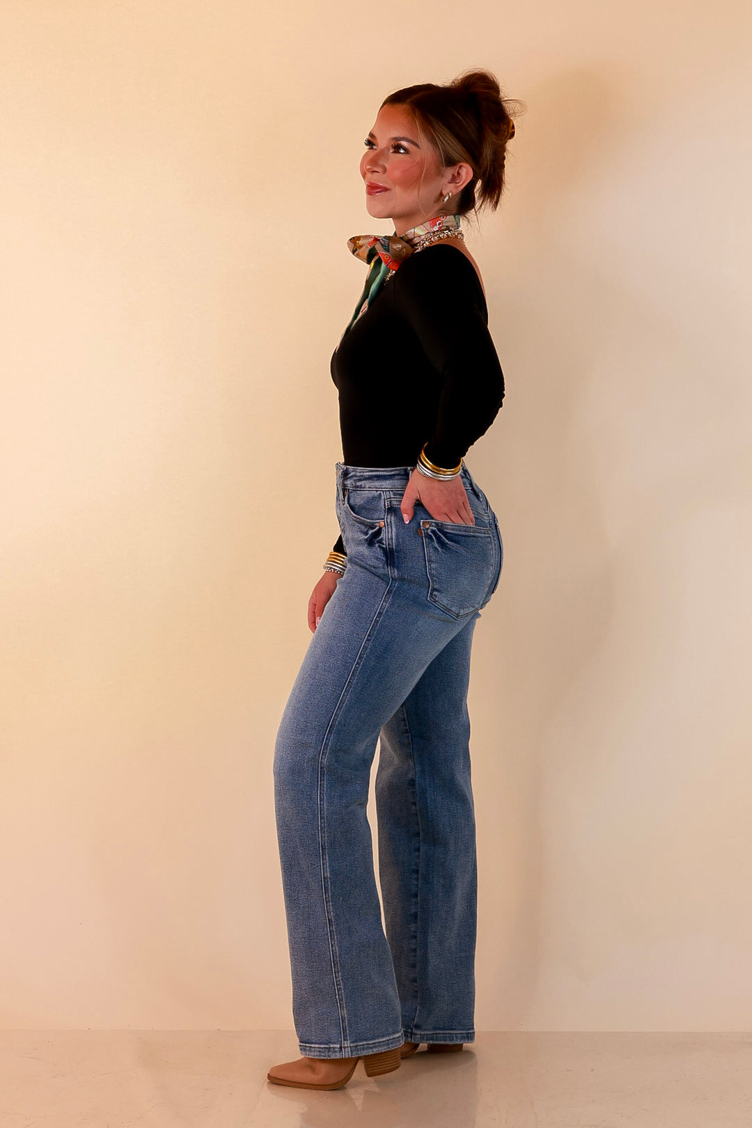 Judy Blue | The Right Fit Tummy Control Classic Straight Leg Jean in Medium Wash