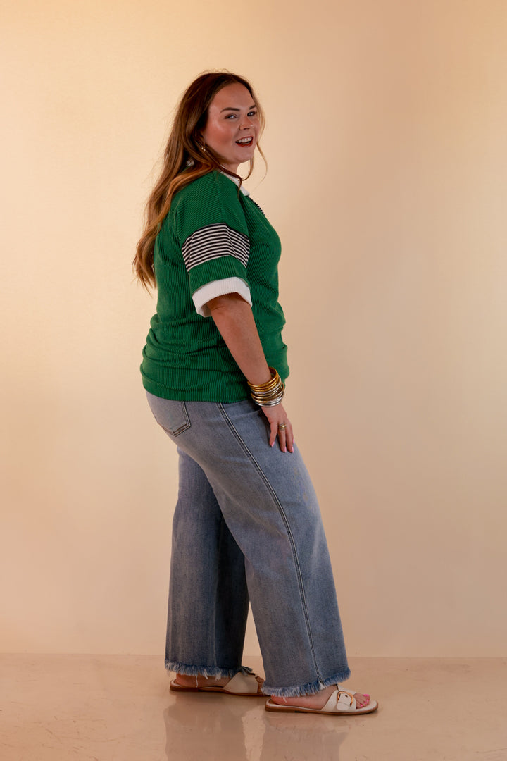 Chic by Design Ribbed Collared Top with Contrast Stripe Short Sleeves in Kelly Green