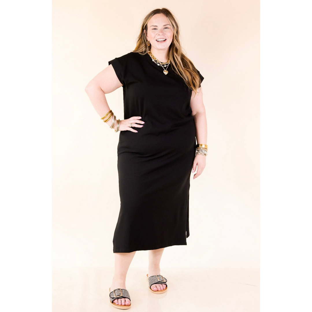 Effortlessly Lovely Short Sleeve Midi Tee Shirt Dress in Black