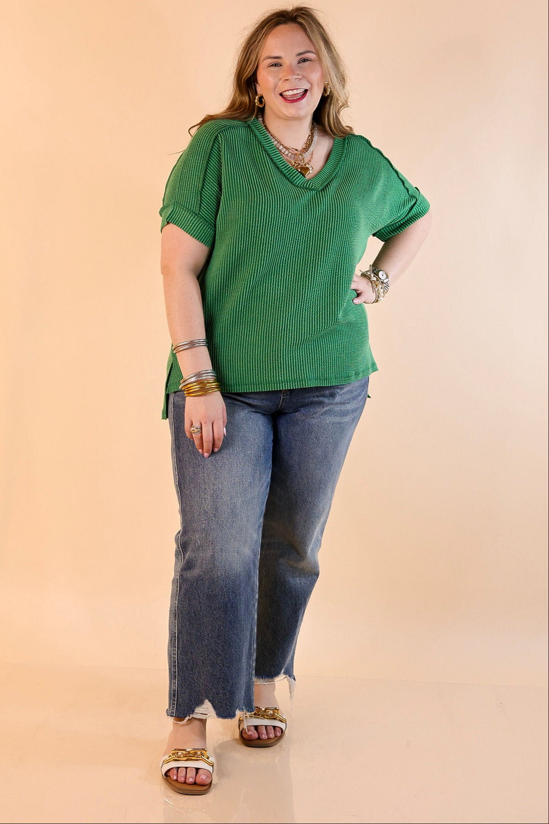 Daily Perfection Short Sleeve V Neck Top in Dark Green