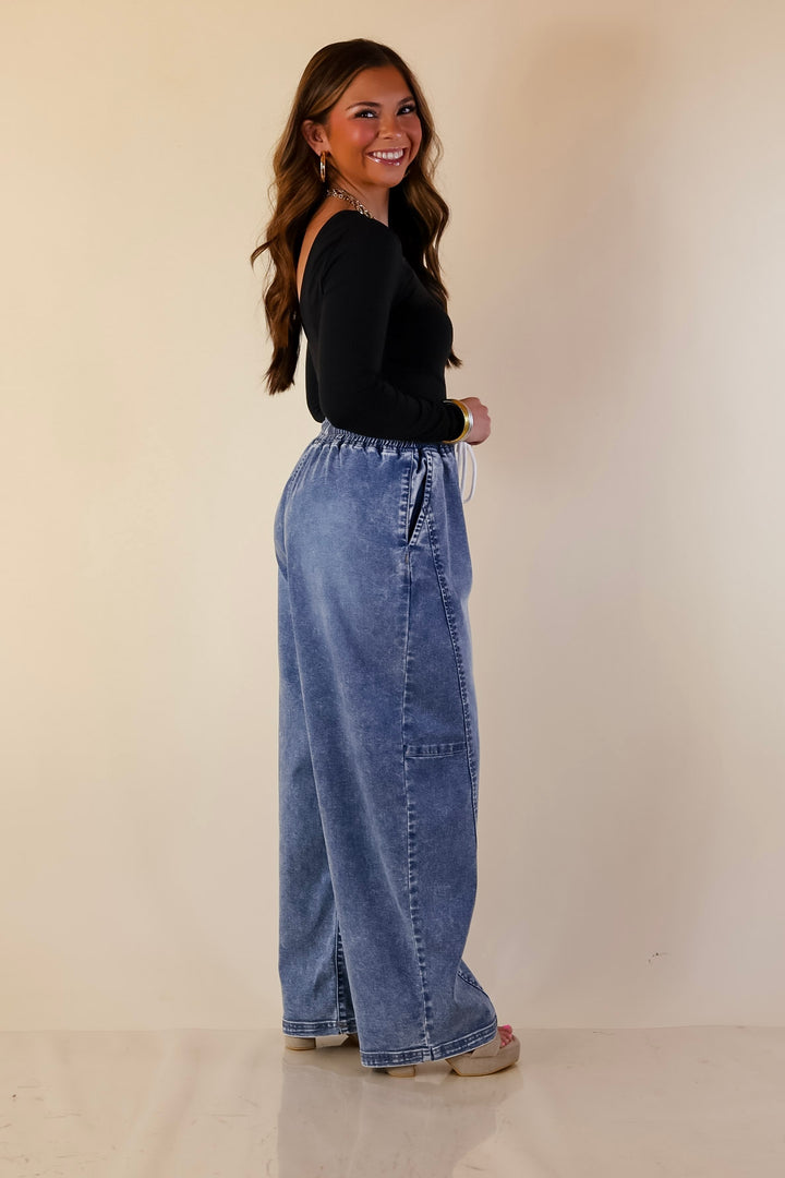 Risen | Relaxed and Ready Elastic Drawstring Waistband Featherweight Barrel Jean in Light Wash