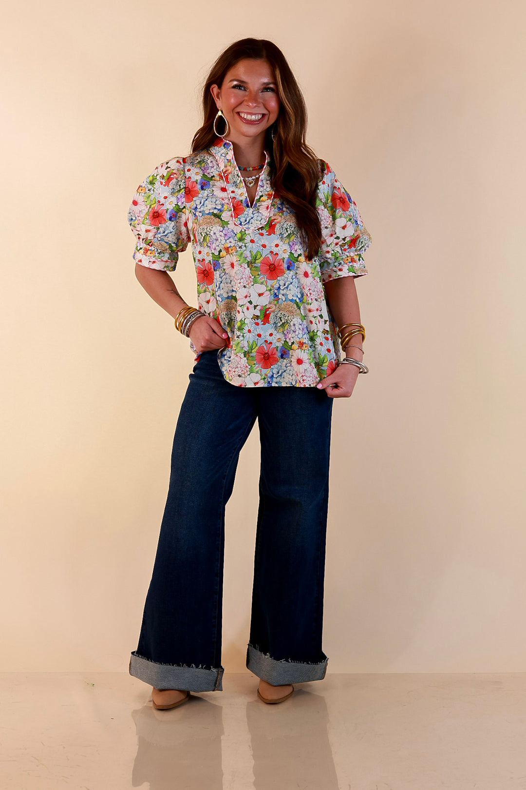 Commanding Style V Neck Floral Print Top with Short Balloon Puff Sleeves in Light Blue