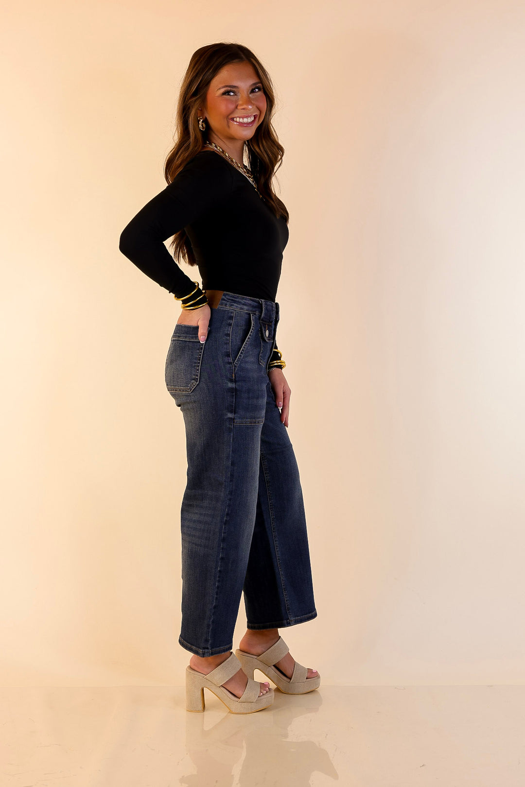 Judy Blue | Chic on the Move Cropped Wide Leg Utility with Front Patch Pocket Jean in Dark Wash
