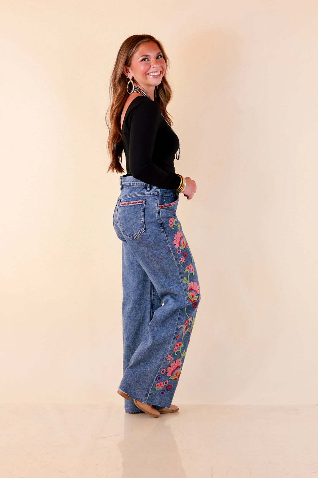 Artfully Yours Straight Leg Raw Hem Embroidered Denim Jeans in Medium Wash