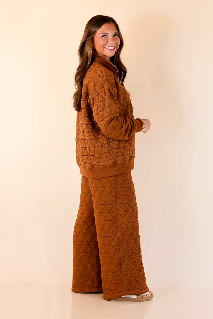 Everyday Elevated Quilted Half Zip Pullover Top in Rust Brown