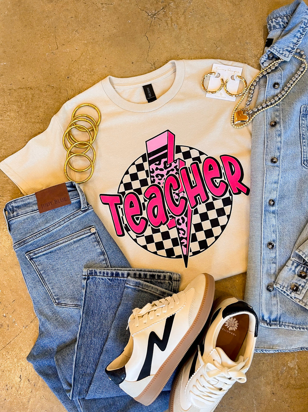 Grade with Style Teacher Short Sleeve Graphic Tee in Beige