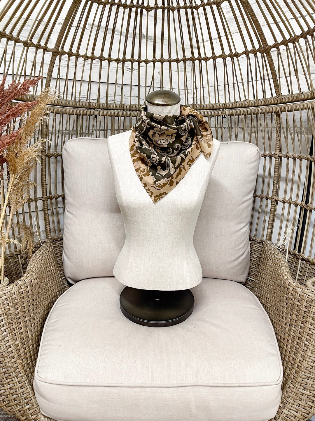 XOXO Art & Co | Saddle Flowers Shorty Wild Rag