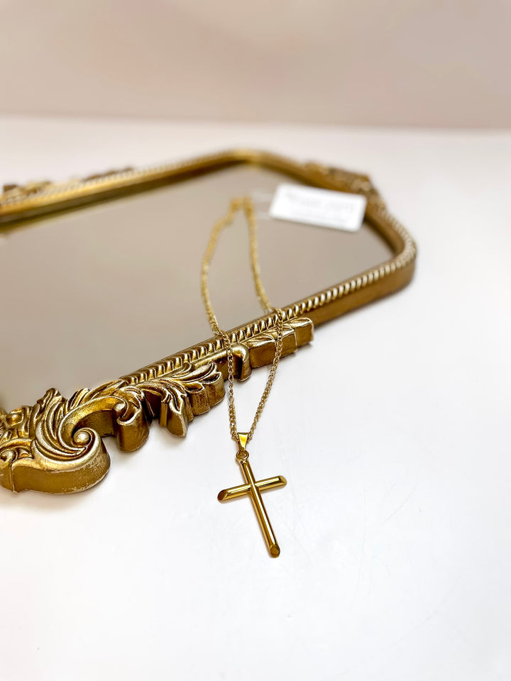 CHANSUTT PEARLS | Cross Pendant Necklace in Gold