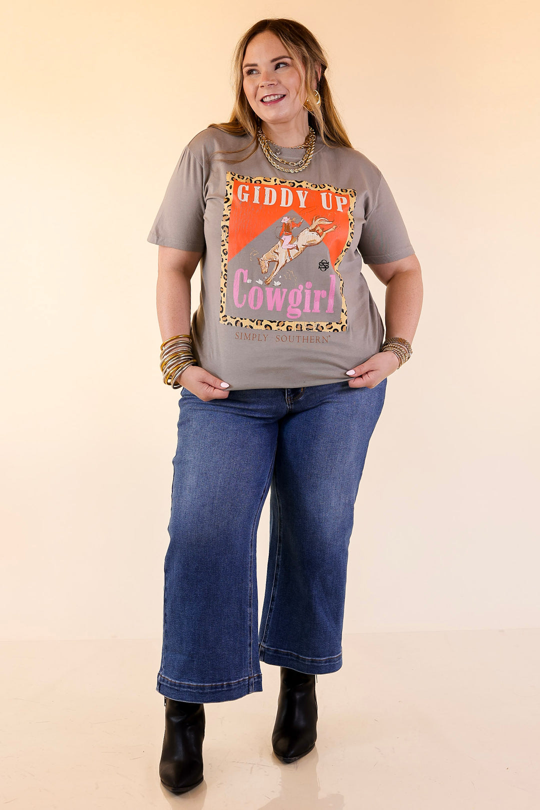 Simply Southern | Giddy Up Cowgirl Graphic T-Shirt in Washed Shadow Grey