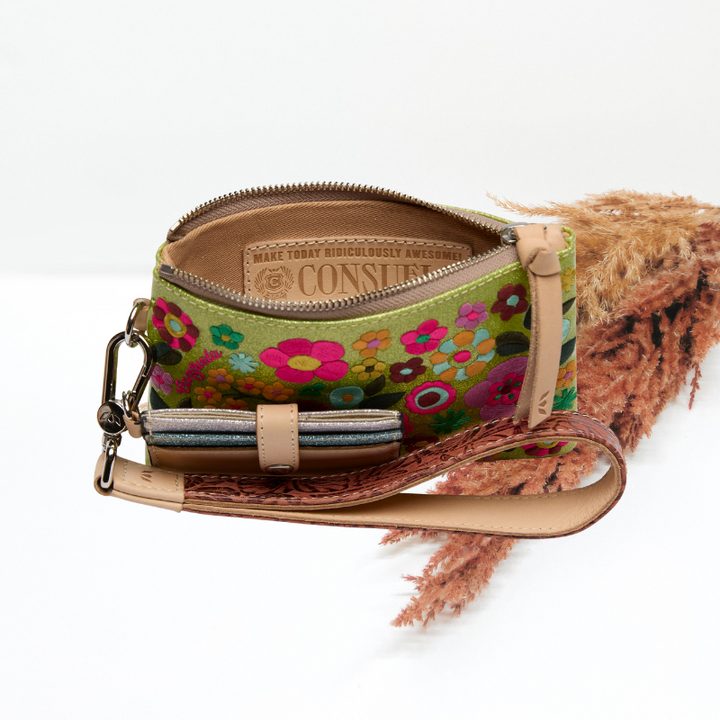 Consuela | Buzzy Combi Wristlet