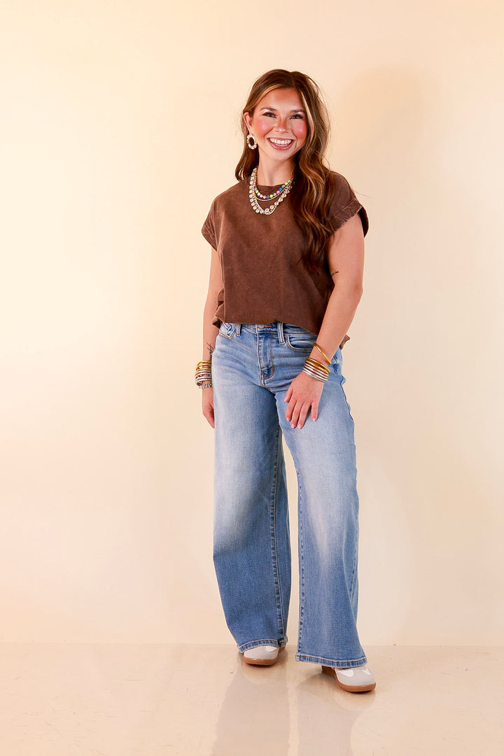 Chic Made Easy Short Sleeve Shirt in Chocolate Brown