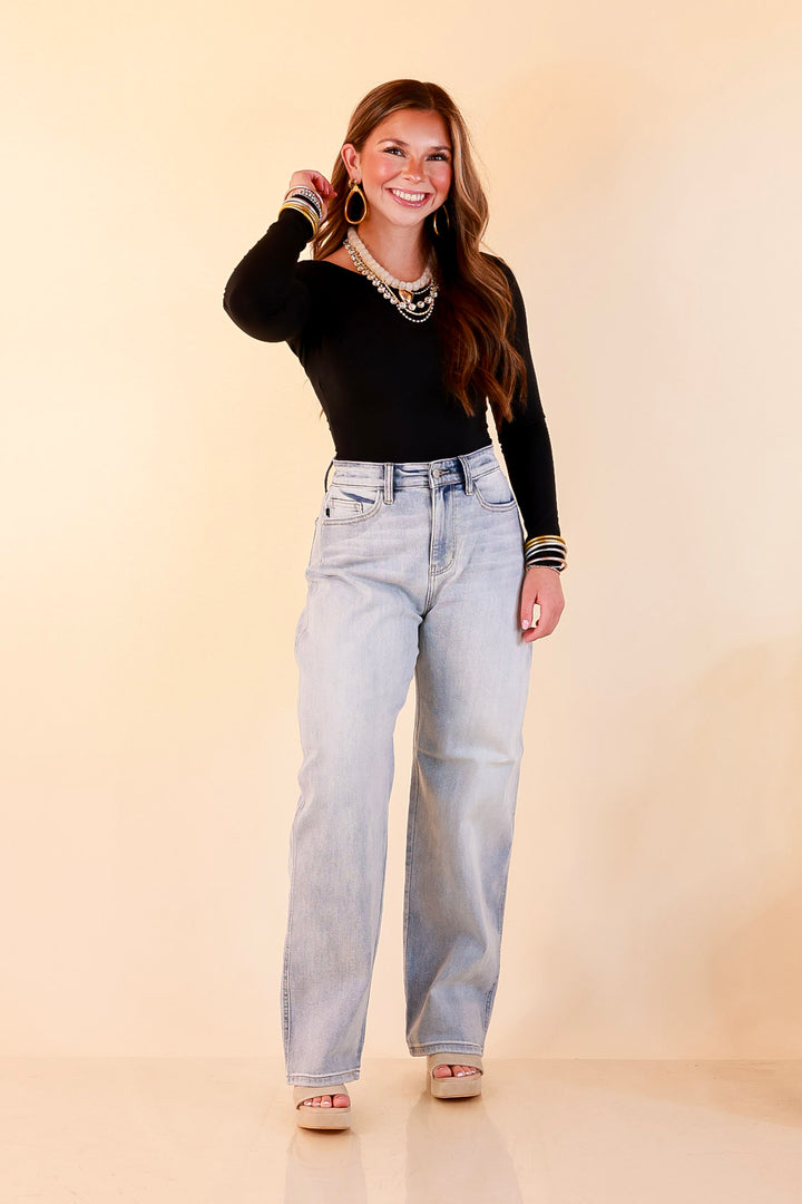 Judy Blue | Ahead of the Curve Marlow Arc Relaxed Wide Leg Barrel Jeans in Light Vintage Wash