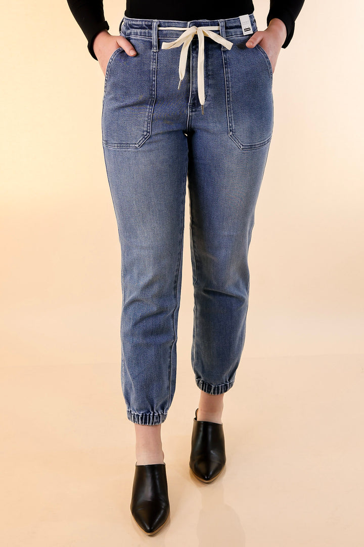 Judy Blue | Relaxed Revival Denim Jogger in Medium Wash