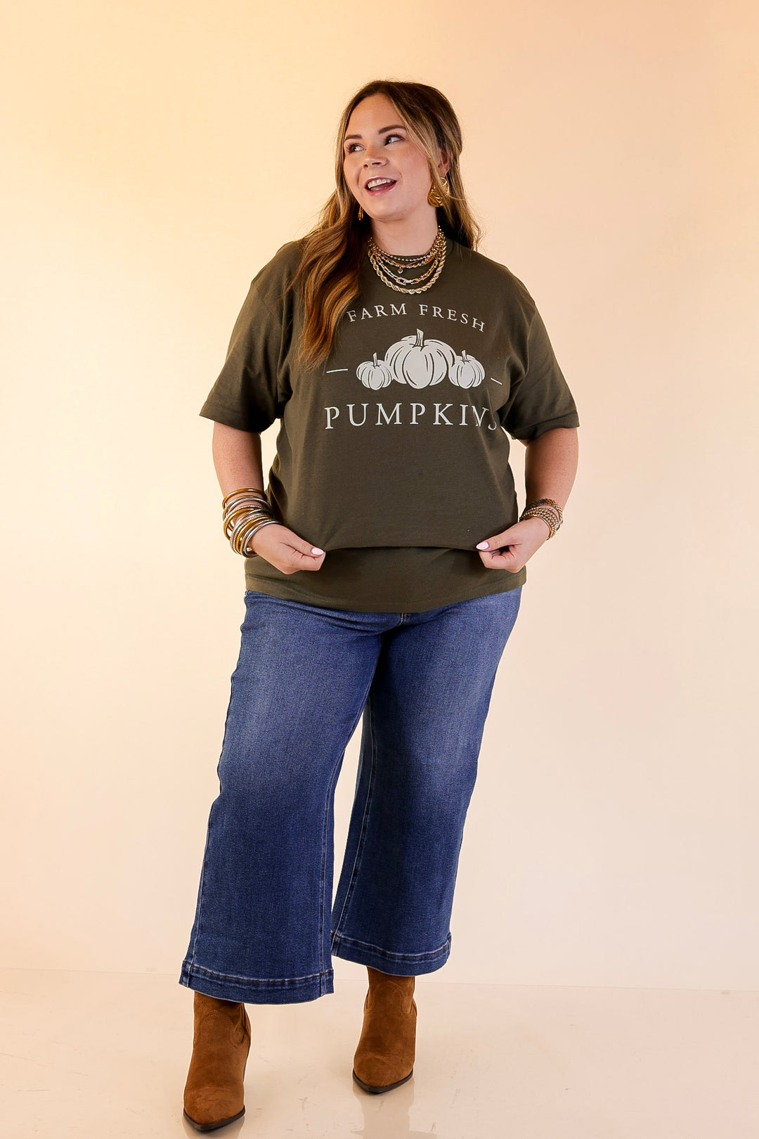 Farm Fresh Pumpkins Short Sleeve Graphic Tee in Dark Olive Green